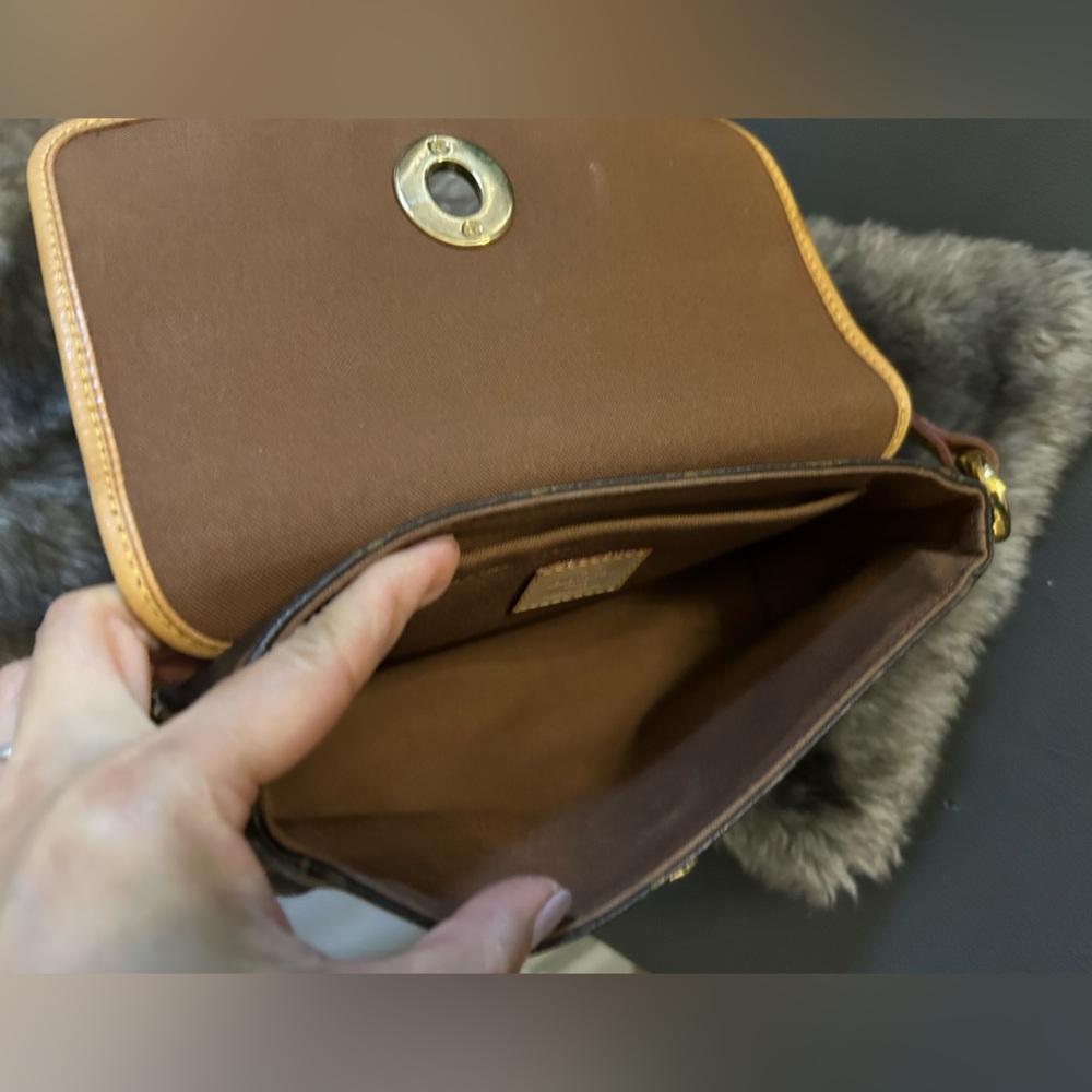 Louis Vuitton TIKAL Monogram Shoulder Bag - Picture 6 of 14